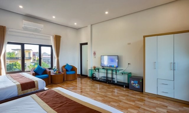 Phòng Superior 4 Khách Hướng Hồ Bơi