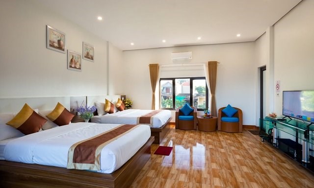 Phòng Superior 4 Khách Hướng Hồ Bơi