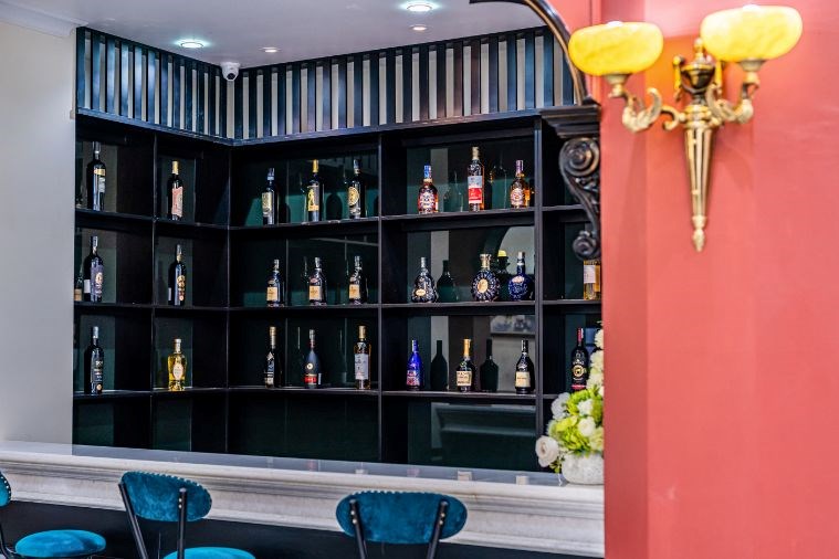 Khách sạn Dragon Hạ Long