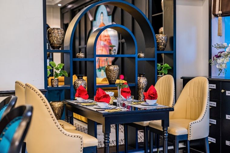 Khách sạn Dragon Hạ Long