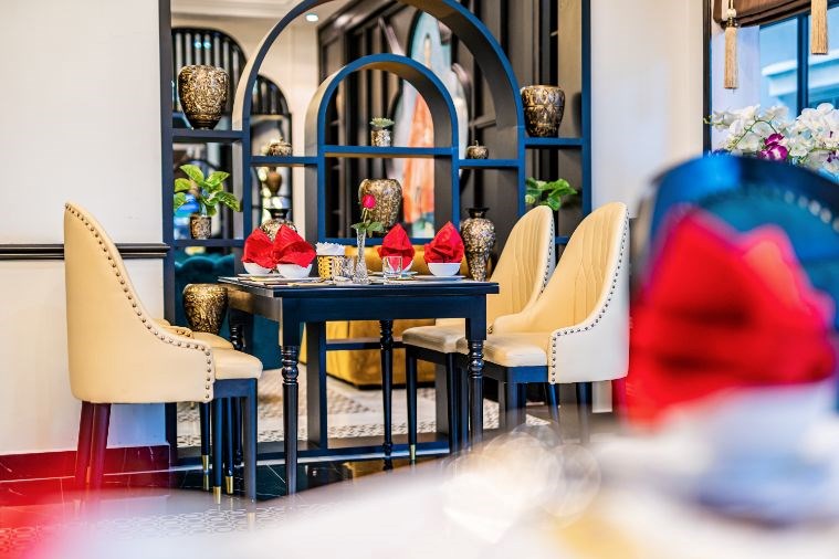 Khách sạn Dragon Hạ Long