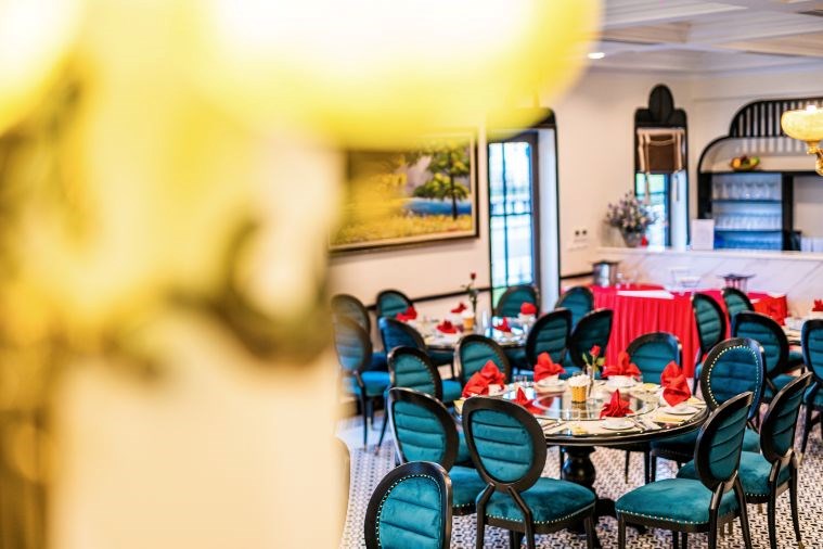 Khách sạn Dragon Hạ Long