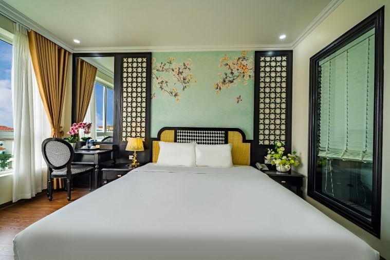 Khách sạn Dragon Hạ Long