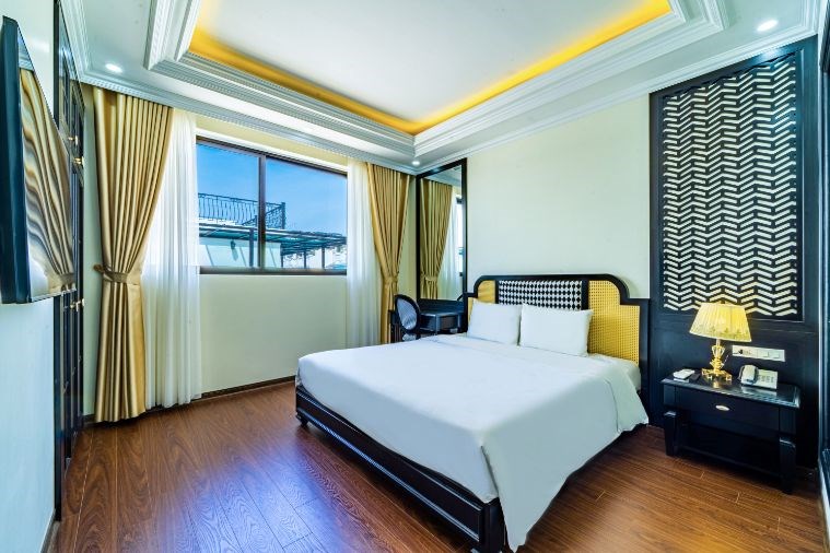 Khách sạn Dragon Hạ Long