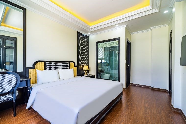 Khách sạn Dragon Hạ Long