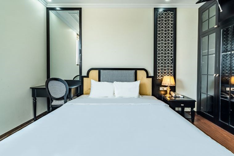 Khách sạn Dragon Hạ Long