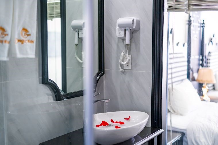 Khách sạn Dragon Hạ Long