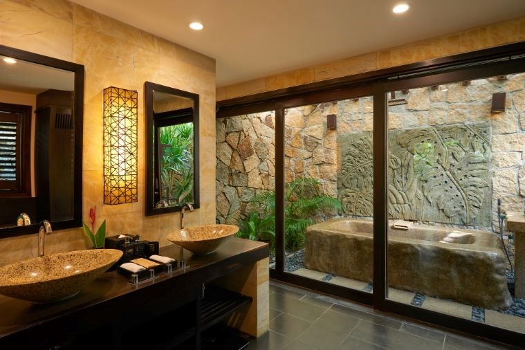 Deluxe King Garden View