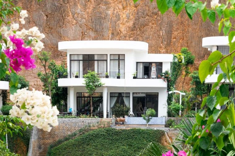 Biệt thự - 3 Phòng Ngủ - Quang Cảnh Núi