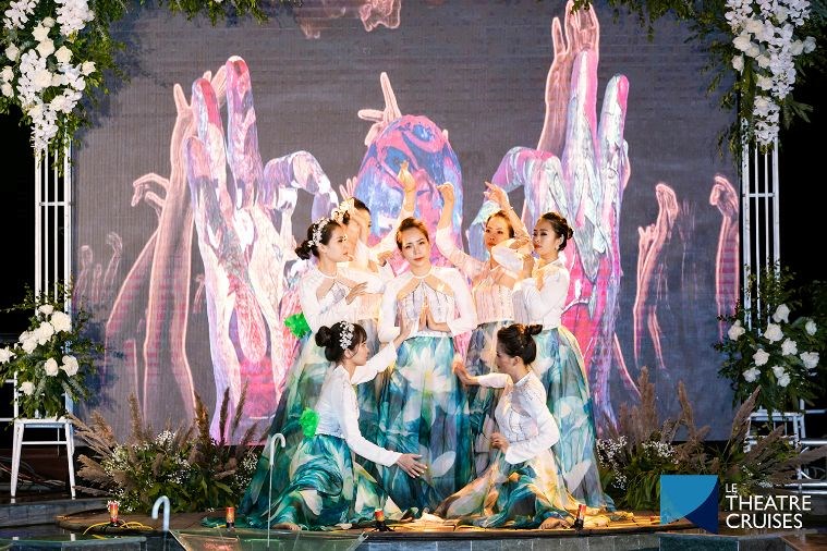 Du Thuyền La Theatre Cruises Hạ Long