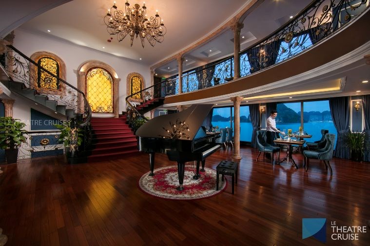Du Thuyền La Theatre Cruises Hạ Long
