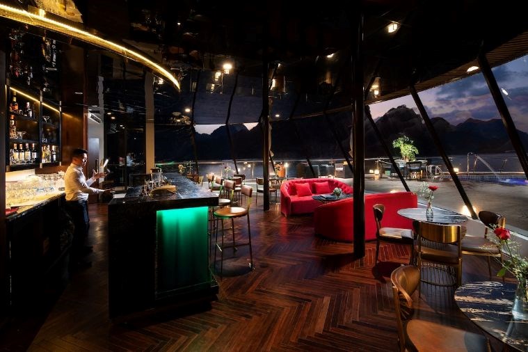 Du thuyền Stellar Of The Sea Hạ Long 