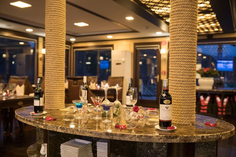 Du Thuyền Orchid Trendy Hạ Long