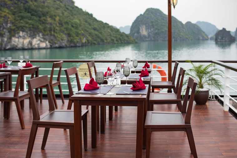 Du Thuyền Orchid Trendy Hạ Long