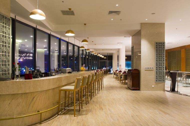 StarCity Hotel & Condotel Beachfront Nha Trang 