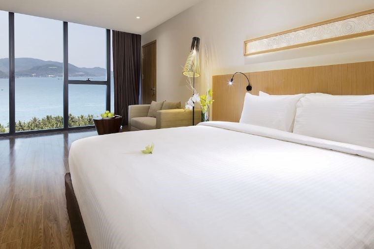 StarCity Hotel & Condotel Beachfront Nha Trang 