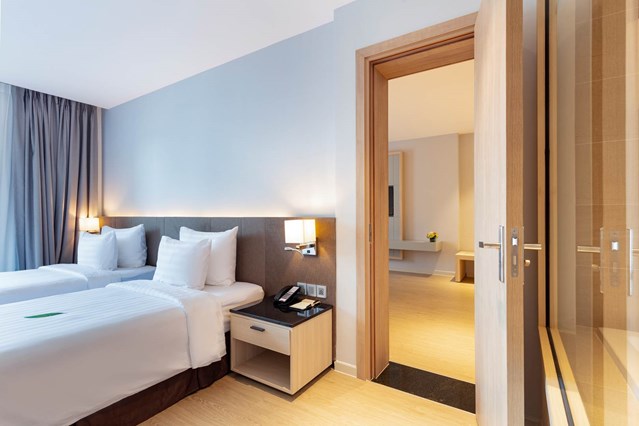 Luxury Family Connecting