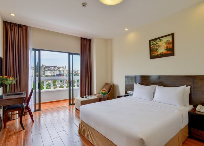 Phòng Deluxe Double With Balcony