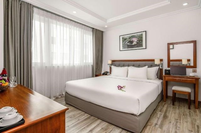 Phòng Deluxe Triple Partial Sea View 