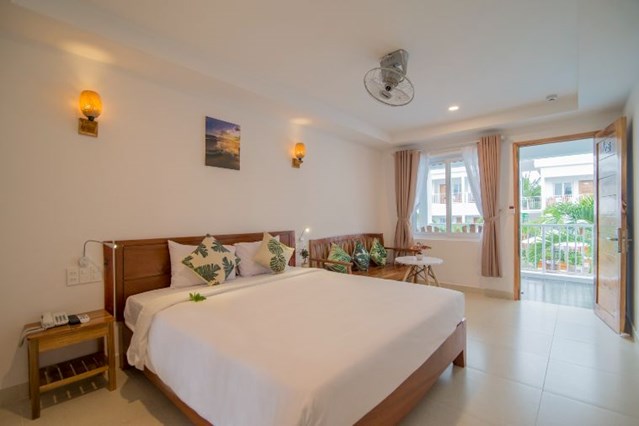 Phòng Deluxe Pool View