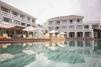 Moodhoian Riverside Resort & Spa