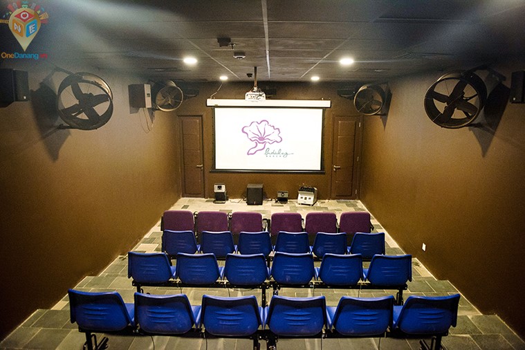 Holiday Beach Hotel Danang