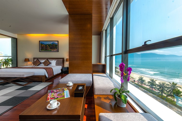 Phòng  Premier Deluxe Double 