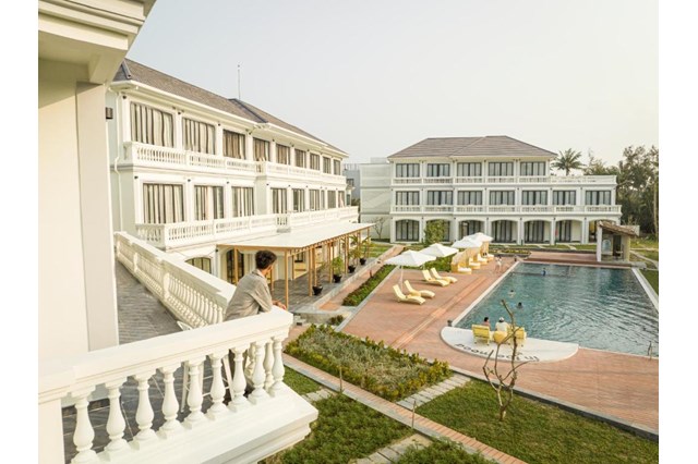 Moodhoian Riverside Resort & Spa