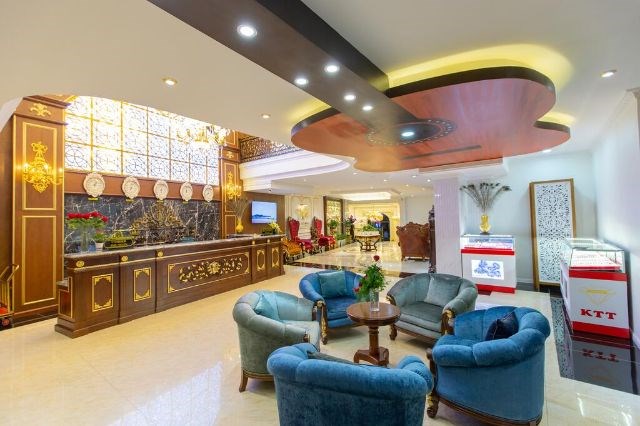 Khách sạn Queen T & T Đà Lạt