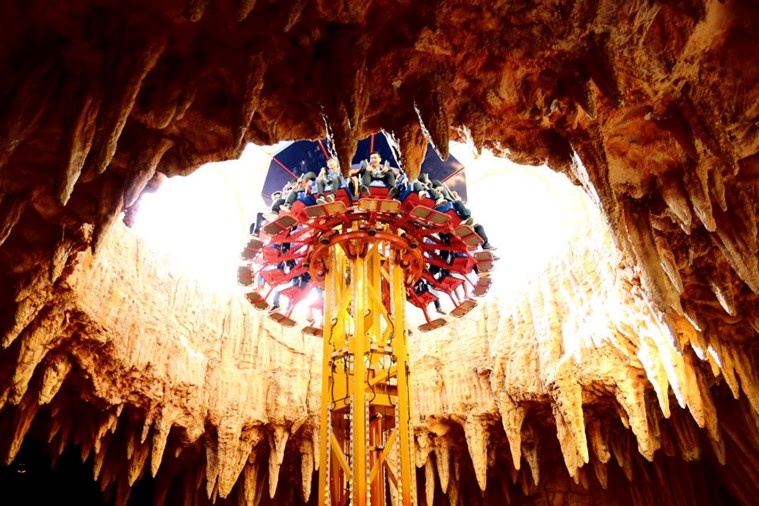 Khu vui chơi giải trí Bà Nà Hills Fantasy Park - Đà Nẵng