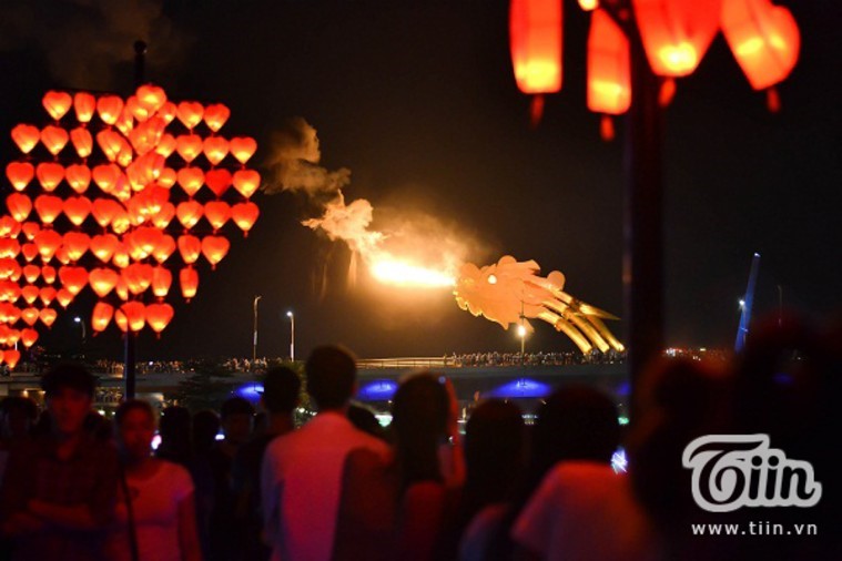 Cầu Tình Yêu - Đà Nẵng