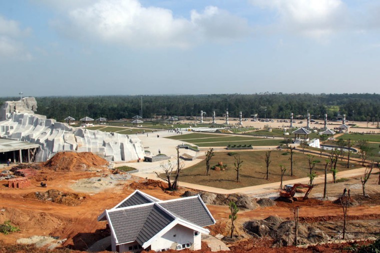 Tượng đài Mẹ Việt Nam Anh Hùng - Hội An