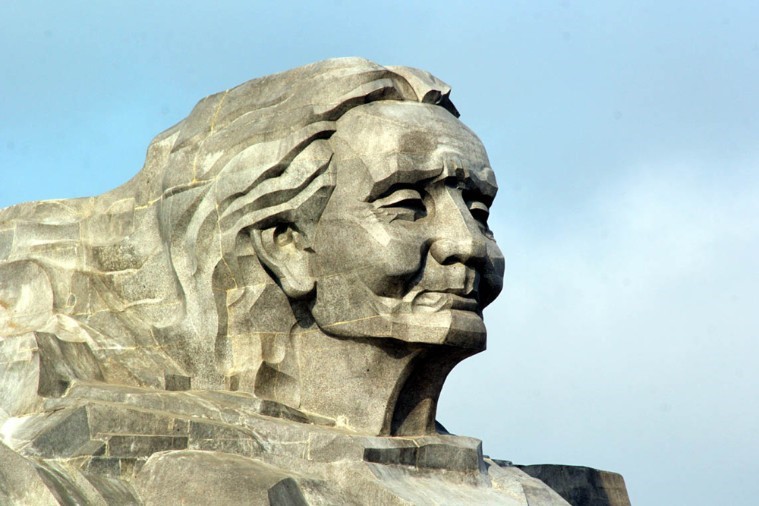 Tượng đài Mẹ Việt Nam Anh Hùng - Hội An