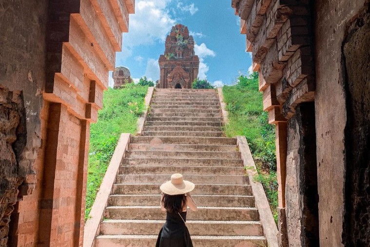 Tháp Chăm Bánh Ít - Quy Nhơn
