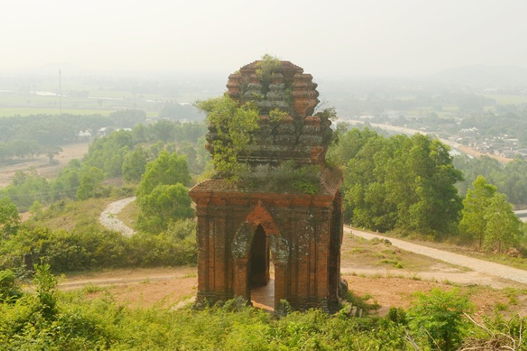 Tháp Chăm Bánh Ít - Quy Nhơn