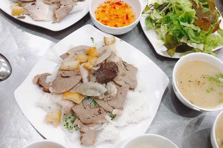 Quán Mẫn - Bánh Hỏi Lòng Heo - Quy Nhơn