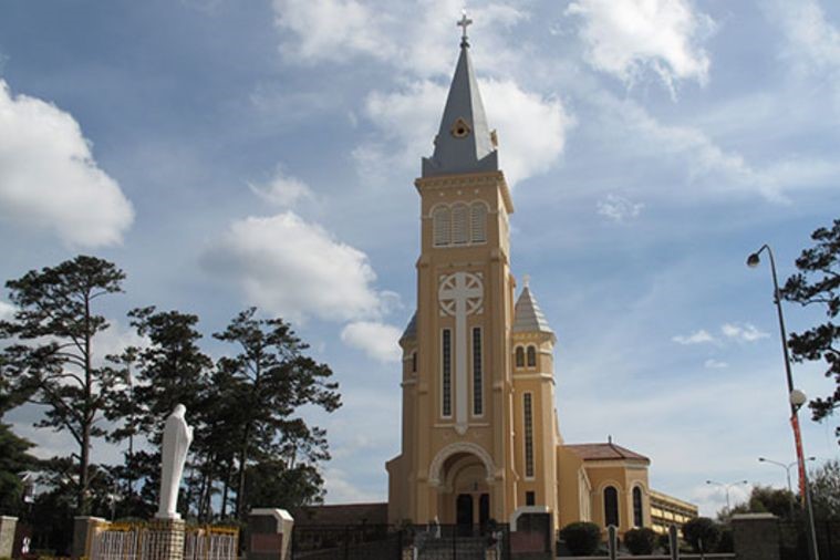  Nhà Thờ Con Gà - Đà Lạt