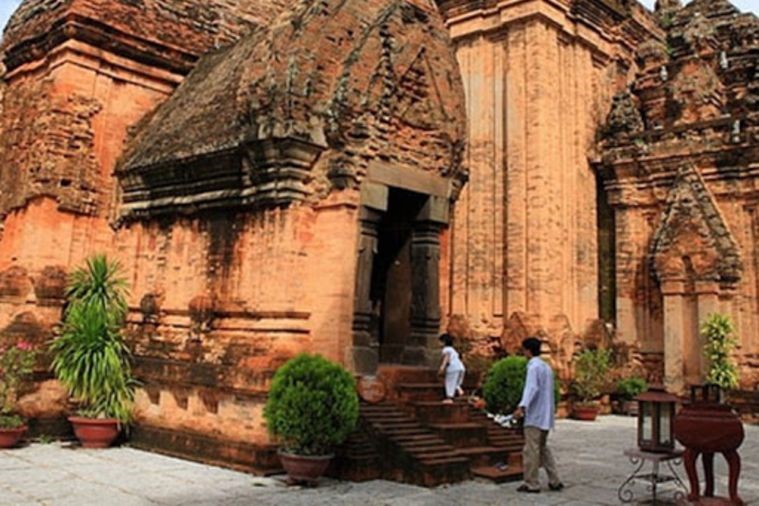 Tháp Bà Ponagar - Nha Trang