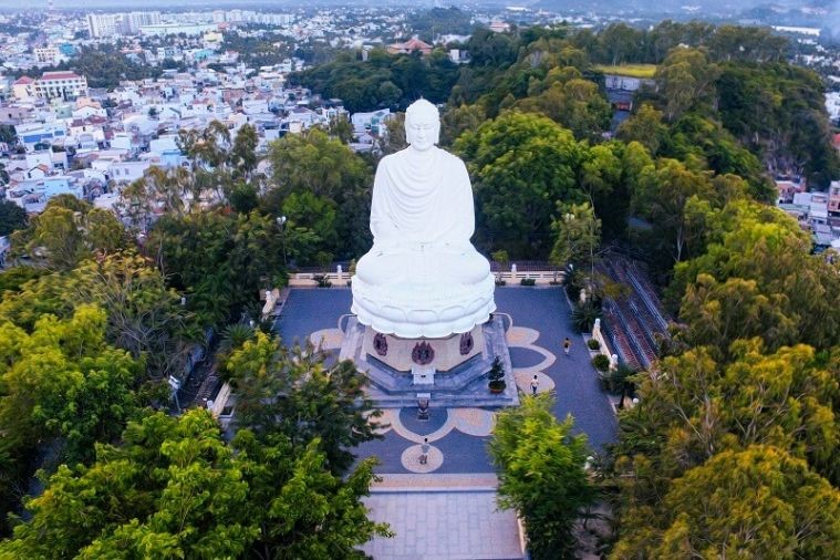Chùa Long Sơn - Nha Trang