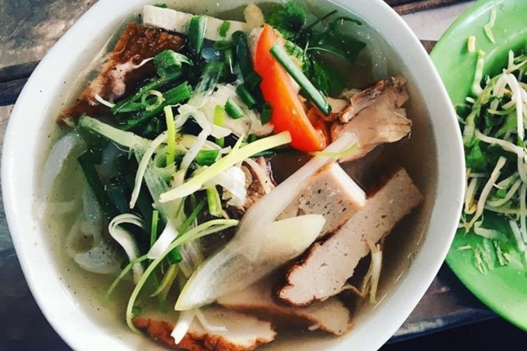 Bánh Canh Bà Thừa - Nha Trang