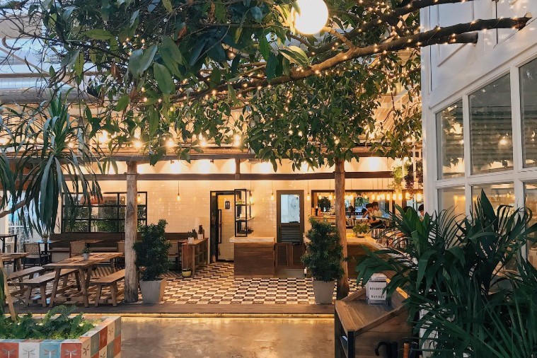 Chuồn Chuồn Sky Bar - Phú Quốc