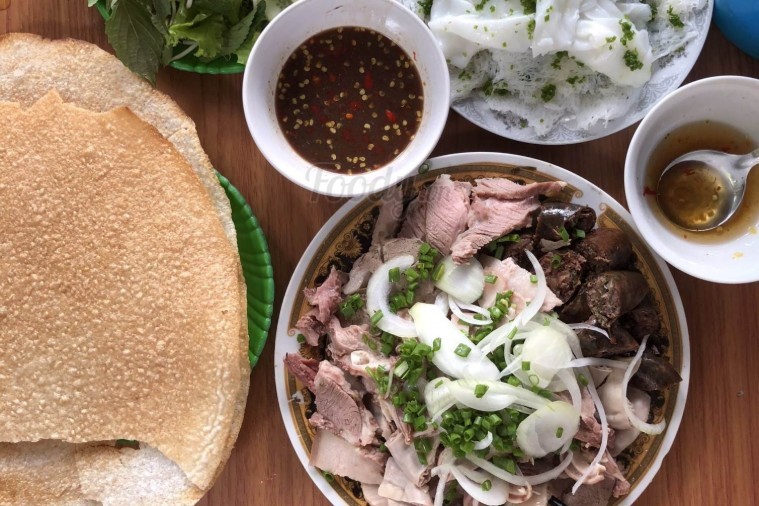 Quán Yến - bánh hỏi lòng heo  - Phú Yên