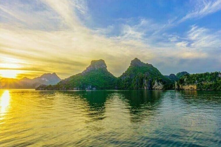 Đảo Mắt Rồng - Hạ Long