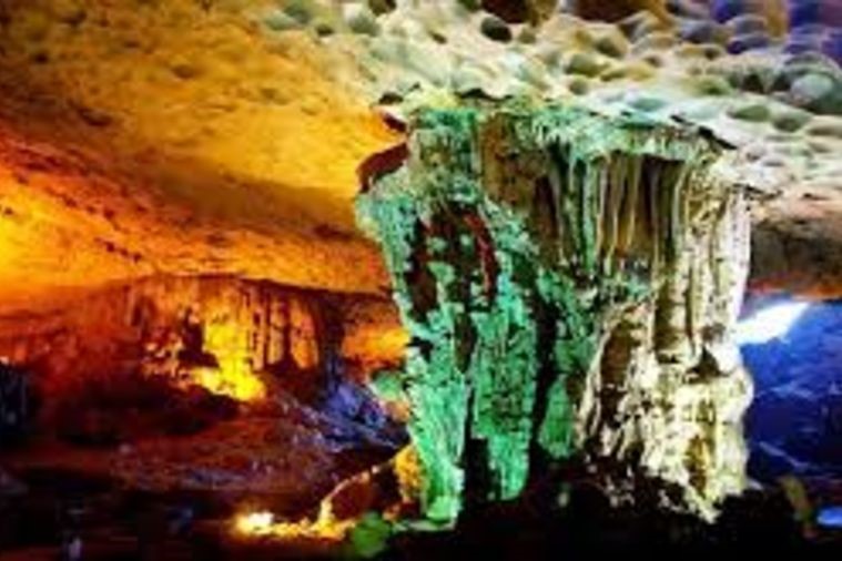 Hang Sửng Sốt - Hạ Long