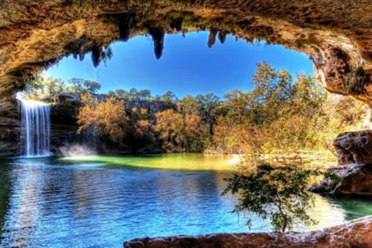 Hang Đầu Gỗ - Hạ Long