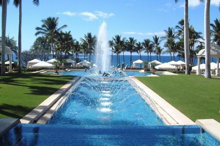 Bán đảo Tuần Châu - Hạ Long