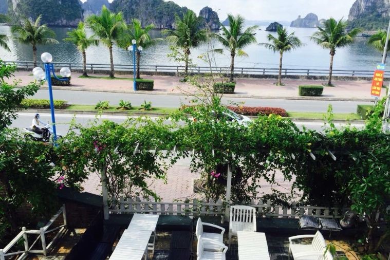 Old Town Cafe - Hạ Long