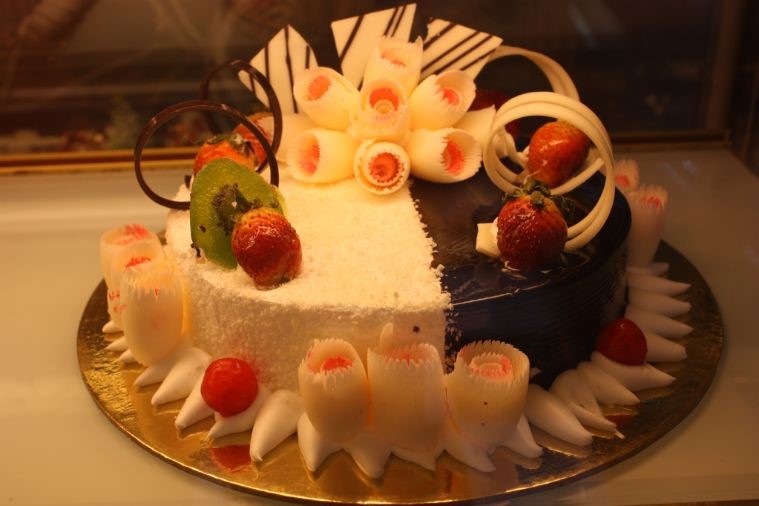 Dung Anh Coffee & Bakery - Hạ Long