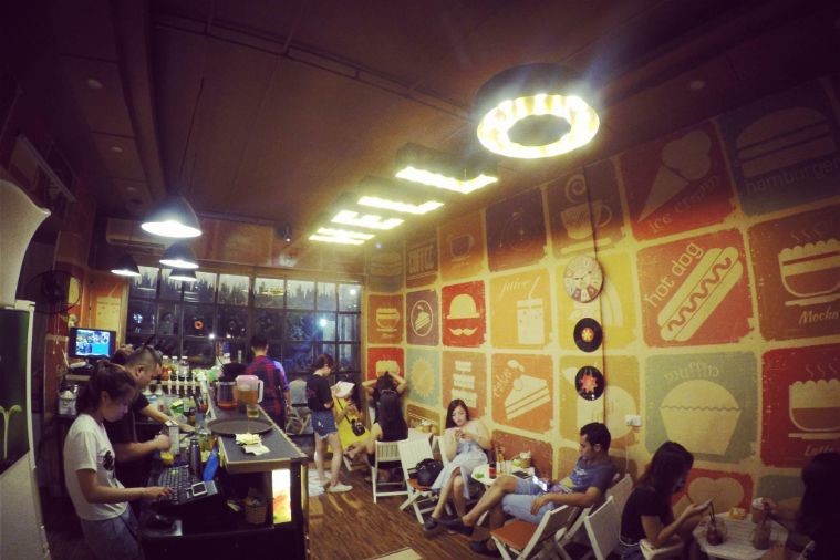 Play Pub - Hạ Long