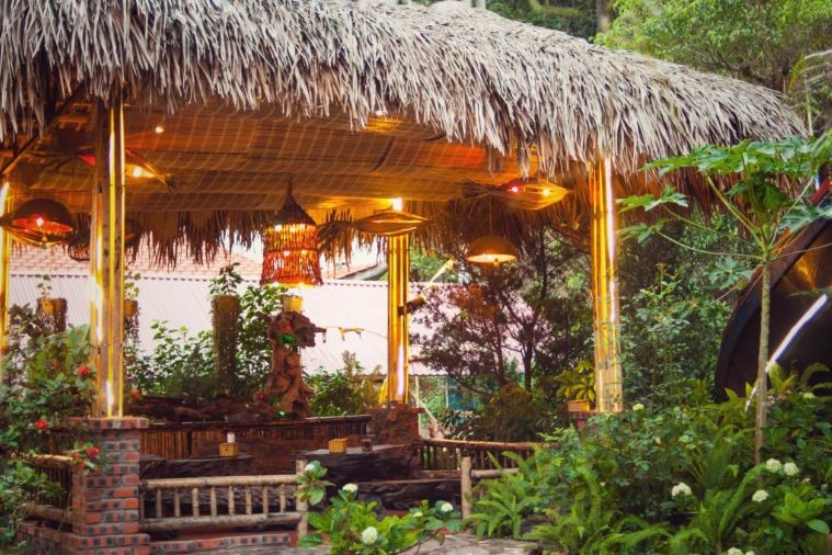 Cafe Xưa & Nay - Hạ Long